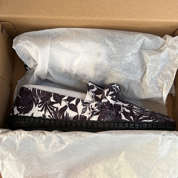 NIB Cole Haan | Black & Ivy Beverly Cloudfeel Knott Leather Espadrilles - Picture 2 of 10